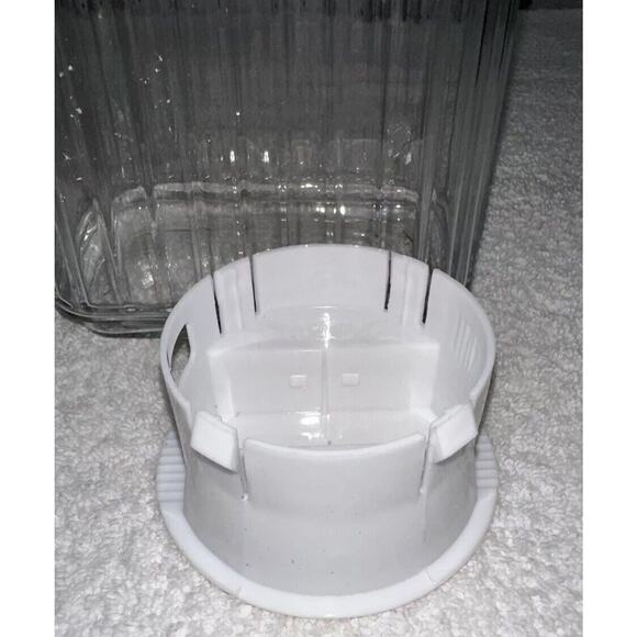 Luminarc Ribbed Glass Water Juice Refrigerator Pitcher W/ Handle & Lid - Picture 6 of 6